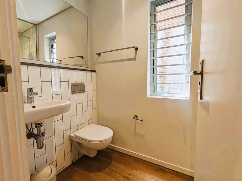 Ground floor Apartment For Sale in Wex 2, Woodstock - Photo 7