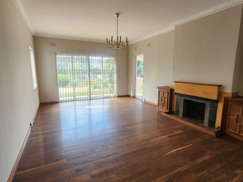 Elegant Family Home to Let in Westdene - Photo 6