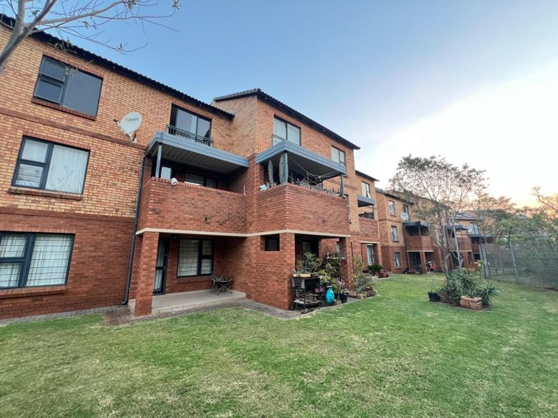 Apartment For Sale in Olympus AH, Pretoria - Photo 1