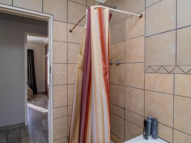 House For Sale in Bonaero Park, Kempton Park - Photo 4