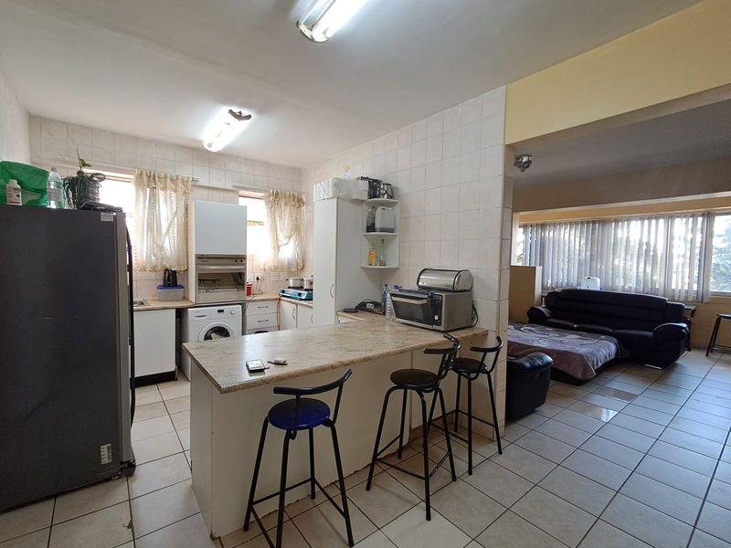 Flat apartment For Sale in Bellevue, Johannesburg - Photo 4