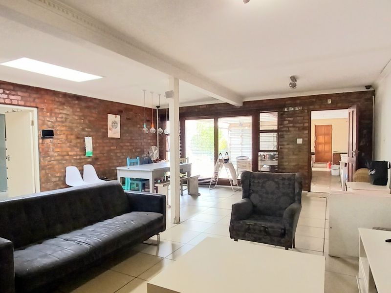 2 x 3 Bedroom Houses on a single ERF,  For Sale in Woodstock, Cape Town - Photo 9