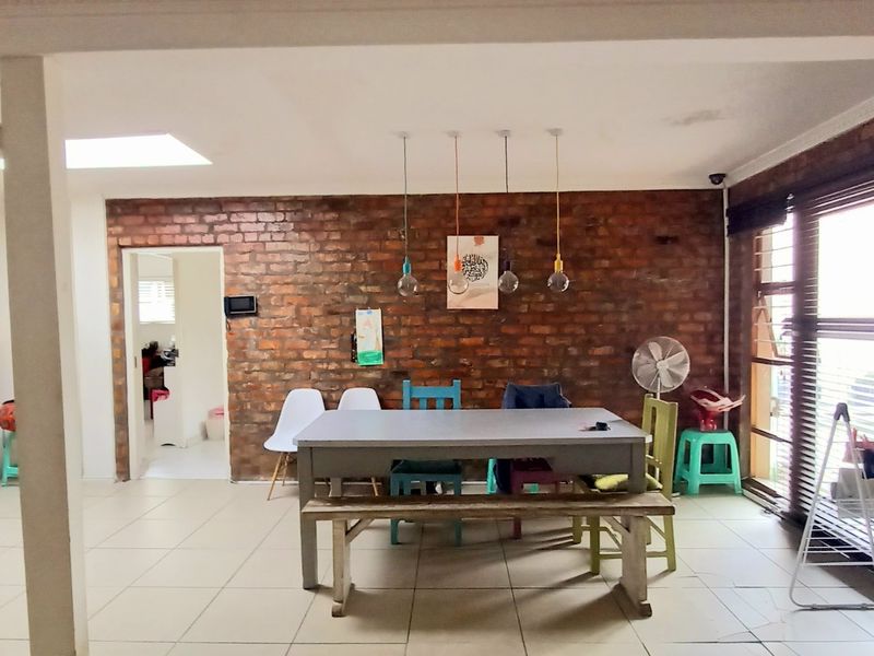2 x 3 Bedroom Houses on a single ERF,  For Sale in Woodstock, Cape Town - Photo 5