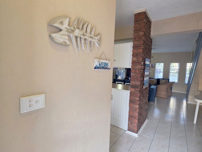 3 Bedroom Duplex Townhouse For Sale in Manaba Beach, KwaZulu Natal - Photo 5