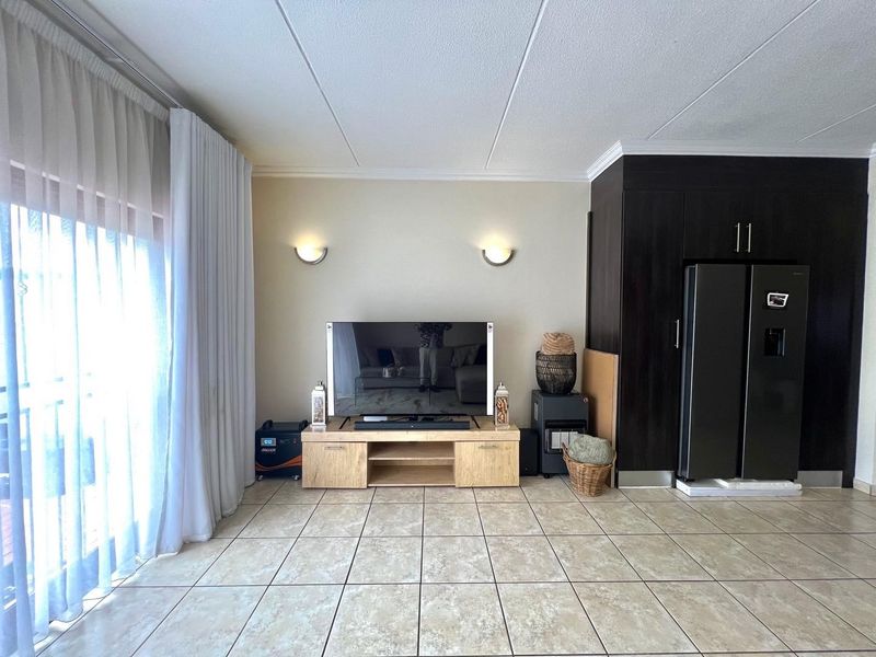 Townhouse For Sale in Pretoriuspark, Pretoria - Photo 6