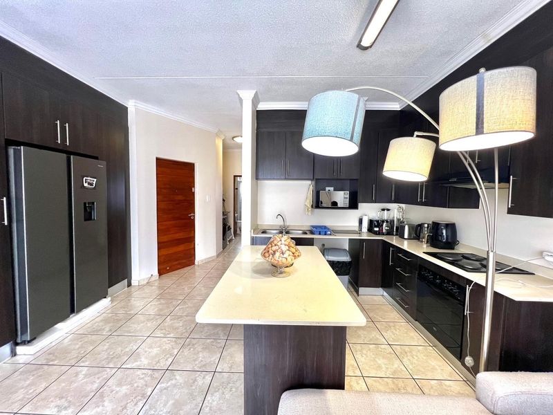 Townhouse For Sale in Pretoriuspark, Pretoria - Photo 2