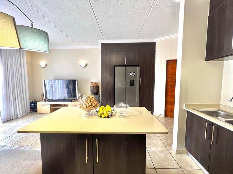 Townhouse For Sale in Pretoriuspark, Pretoria - Photo 3