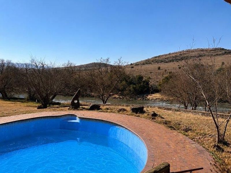 An Extraordinary Riverfront Estate in Oori Private Nature Reserve - 45 minutes from Fourways - Photo 3