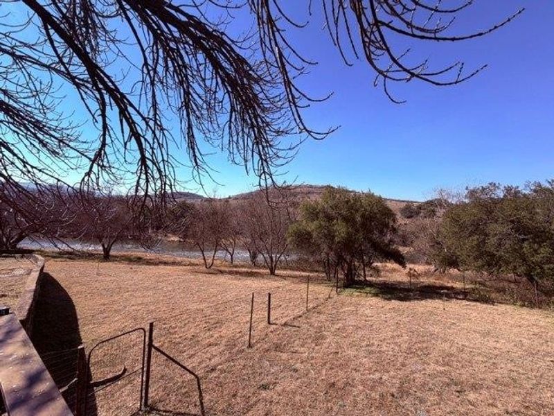An Extraordinary Riverfront Estate in Oori Private Nature Reserve - 45 minutes from Fourways - Photo 7