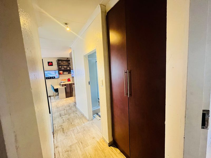 3 Bedroom House For Sale in The Orchards, Akasia - Photo 9