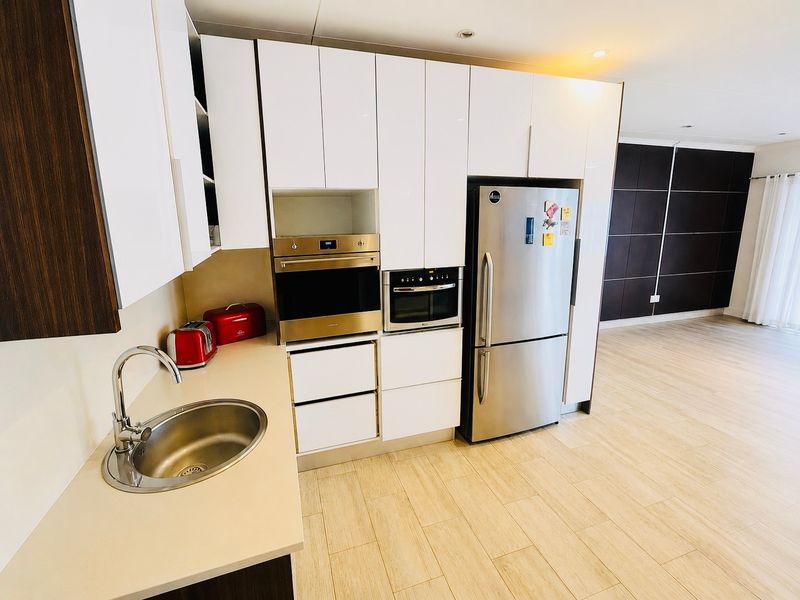 3 Bedroom House For Sale in The Orchards, Akasia - Photo 7