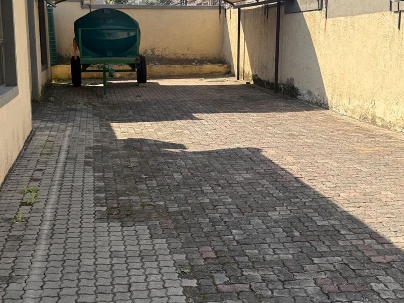 Backroom Flat in Tekwane South Tekwane Nelspruit Mpumalanga - Photo 4