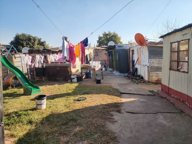 Income generating  Property investment For Sale in Diepsloot, Midrand - Photo 5