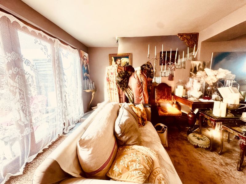A Home Unlike Any Other - A Living Work of Art in Jacobsbaai in Jacobsbaai - Photo 3