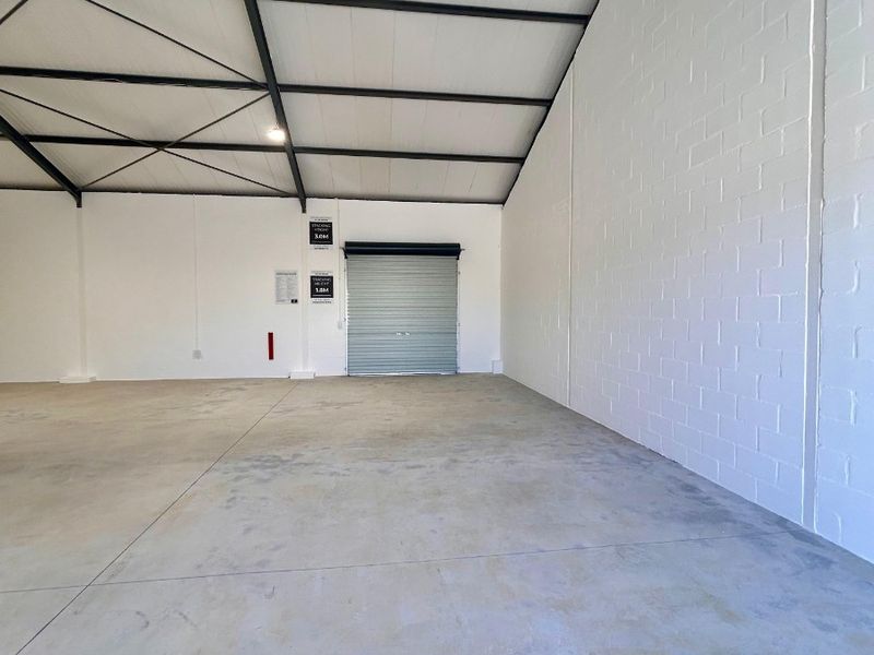 Premium Commercial Space for Innovative Concepts - Photo 7