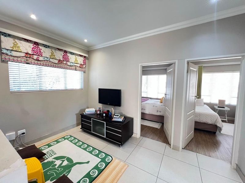 House To Rent in Moreleta Park, Pretoria - Photo 9