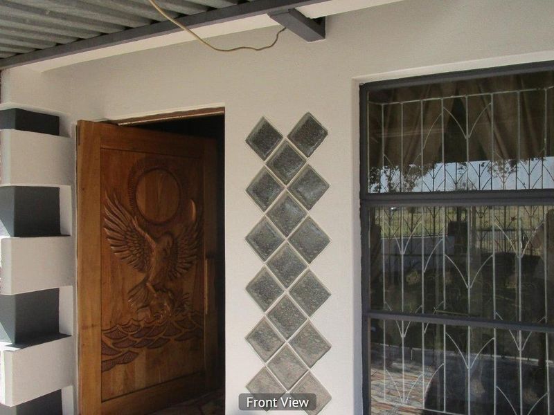 House For Sale in Mackenzie Park, Benoni - Photo 3