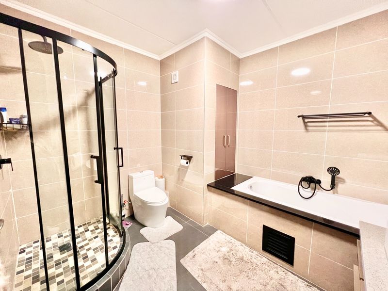 Spacious First Floor Apartment To Rent in Carlswald, Midrand - Photo 5