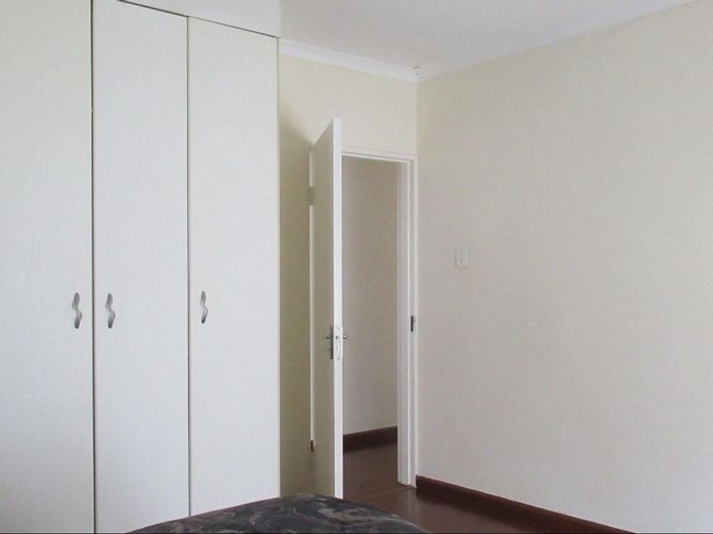 Apartment For Sale in Helderkruin View, Helderkruin, Roodepoort - Photo 7