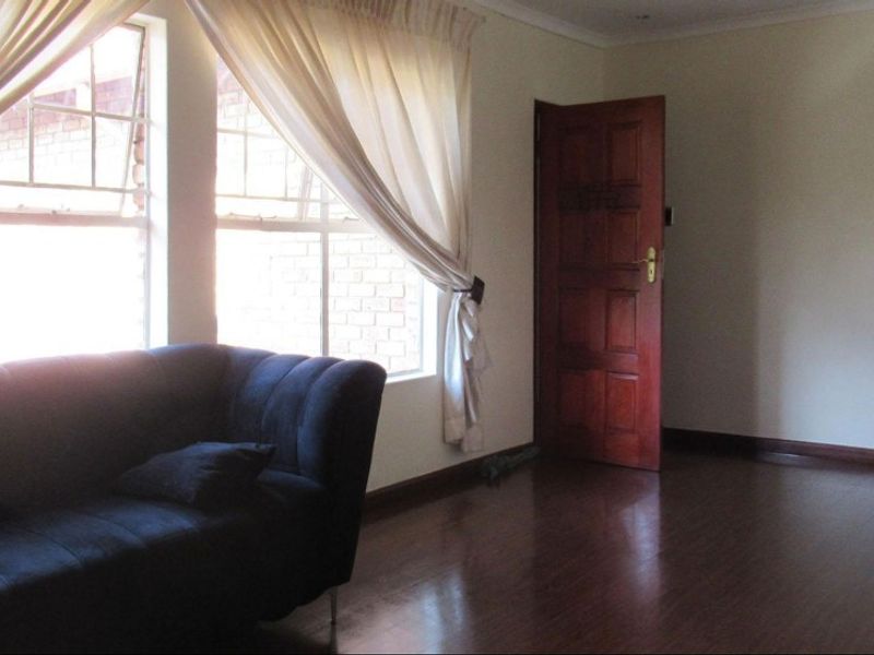 Apartment For Sale in Helderkruin View, Helderkruin, Roodepoort - Photo 10