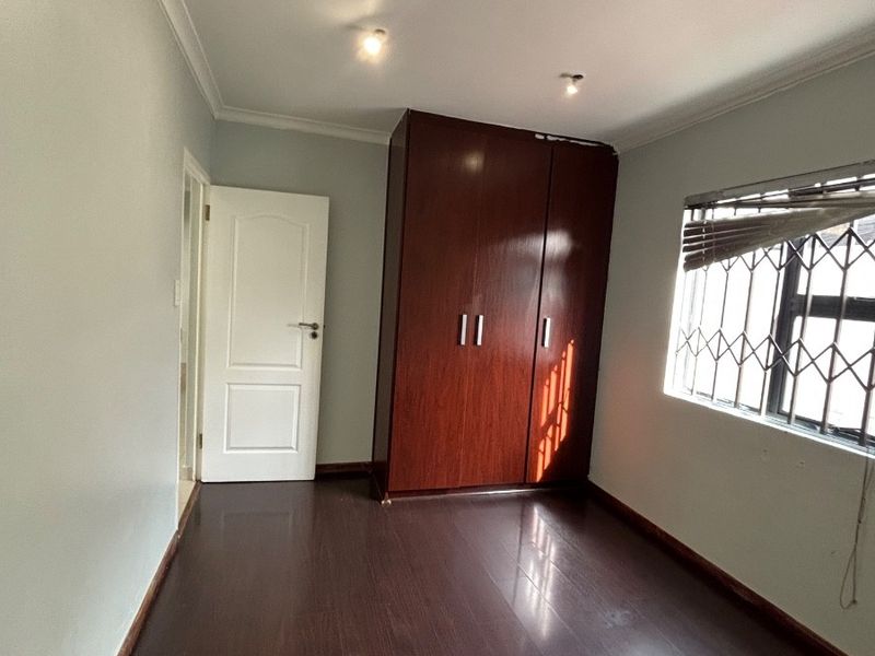 Modern 4-Bedroom Double-Storey Family Home with Double Garage | R28,000 per Month - Photo 9