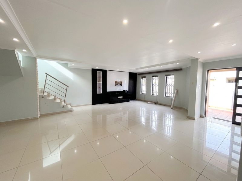 Modern 4-Bedroom Double-Storey Family Home with Double Garage | R28,000 per Month - Photo 3