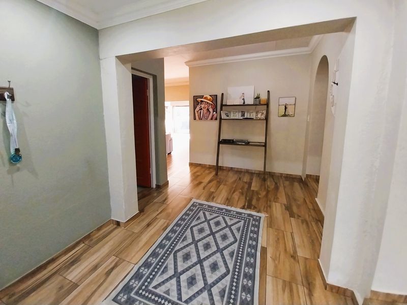 House For Sale in Glen Marais, Kempton Park - Photo 5