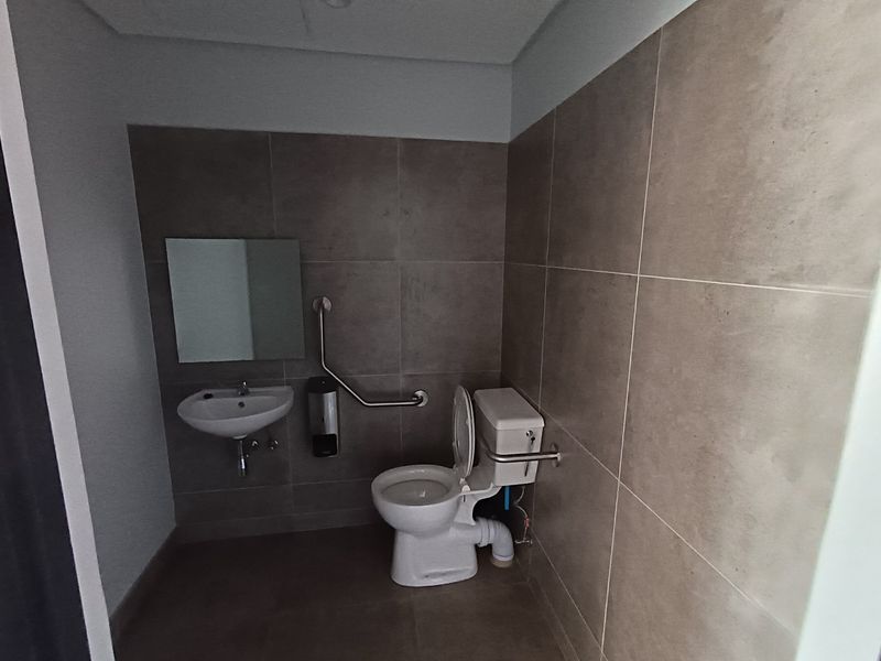 Warehouse To Rent in Glen Anil, Durban North, KwaZulu Natal - Photo 4