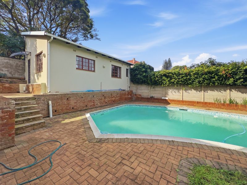 3-bedroom house with 2 flatlets for sale in Glenwood, Durban - Photo 7