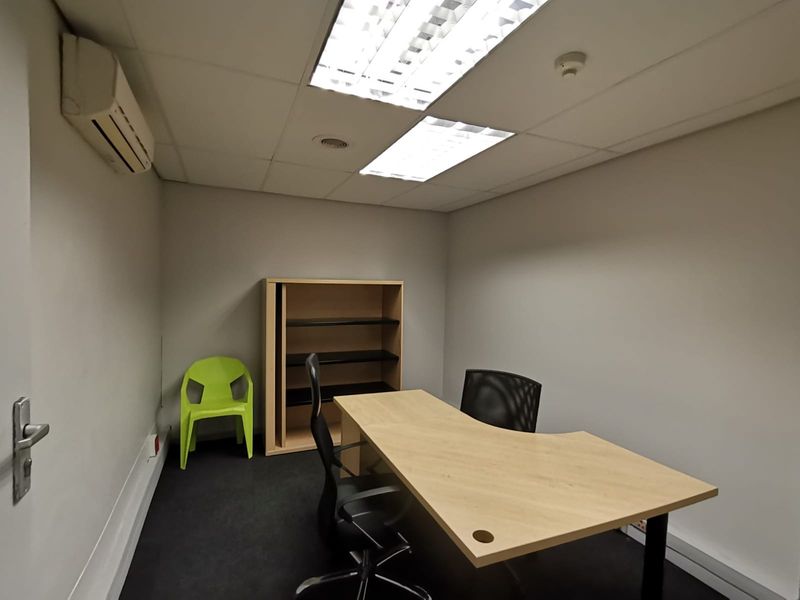 Office Space To Let in Paarl - Photo 9