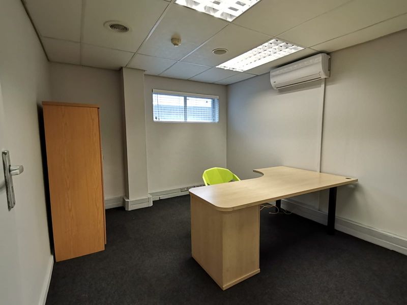 Office Space To Let in Paarl - Photo 8