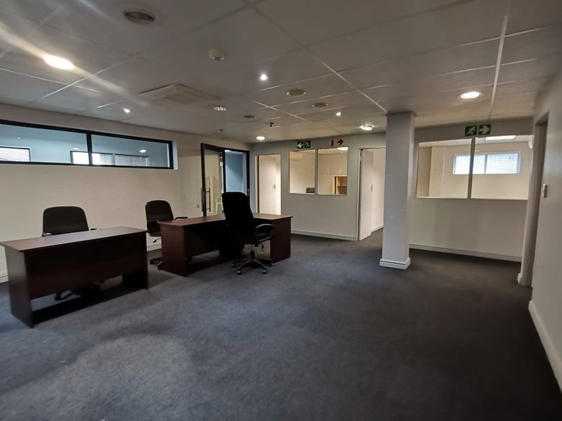 Office Space To Let in Paarl - Photo 5