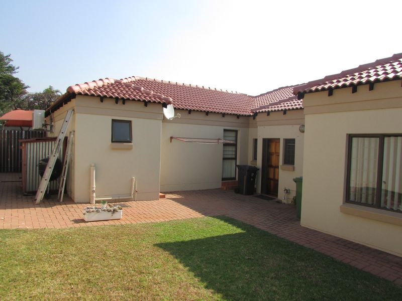 Neat Dwelling in Shawu Estate - Photo 4