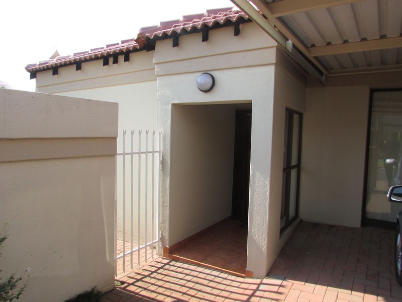 Neat Dwelling in Shawu Estate - Photo 2
