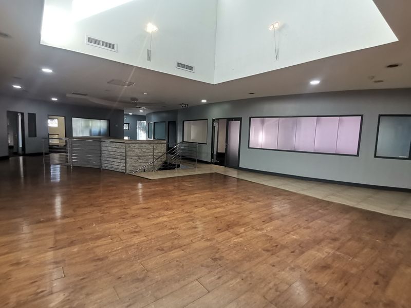 Prime Office Space Available Now - Photo 5