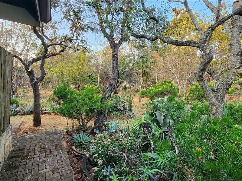 Retirement Home for Sale in Koro Creek Bushveld Golf Estate, Modimolle - Photo 3