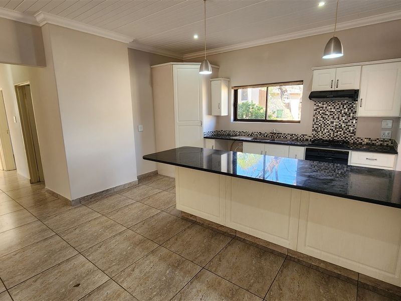 Retirement Home for Sale in Koro Creek Bushveld Golf Estate, Modimolle - Photo 8