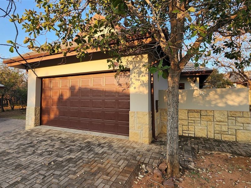 Retirement Home for Sale in Koro Creek Bushveld Golf Estate, Modimolle - Photo 4