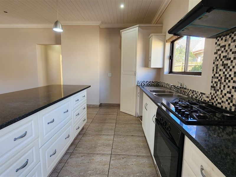 Retirement Home for Sale in Koro Creek Bushveld Golf Estate, Modimolle - Photo 5
