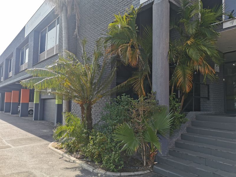 75m2 Office Space to Let in Paarl - Photo 1