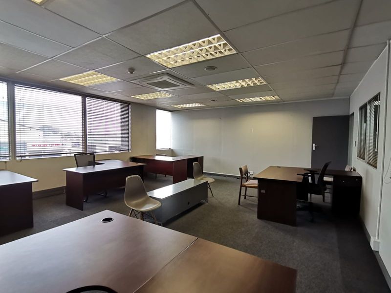 75m2 Office Space to Let in Paarl - Photo 5
