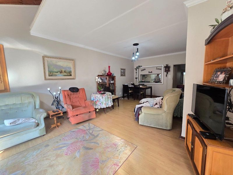 Townhouse For Sale in Garsfontein, Pretoria - Photo 10