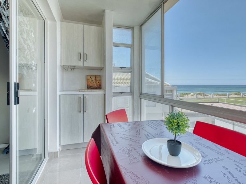 Beachfront Investment Opportunity | Airbnb-Friendly | Sea Views | Summerstrand - Photo 6
