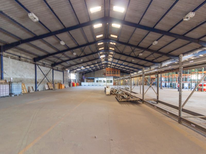 Industrial Facility with Interlink Yard and Workshops to Let in Markman | 2 697 sqm - Photo 5