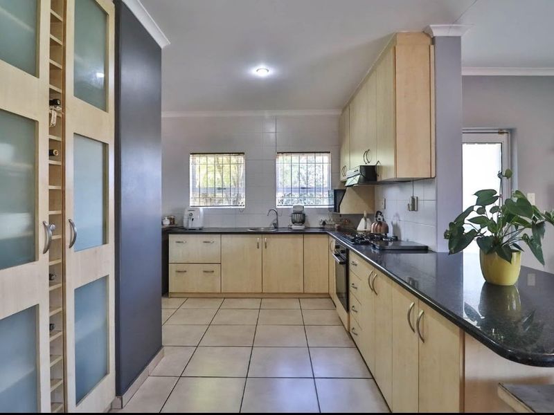 3 Bedroom house in Parklands - Photo 9