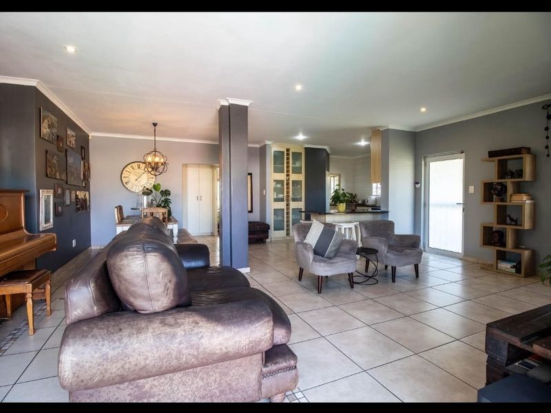 3 Bedroom house in Parklands - Photo 4