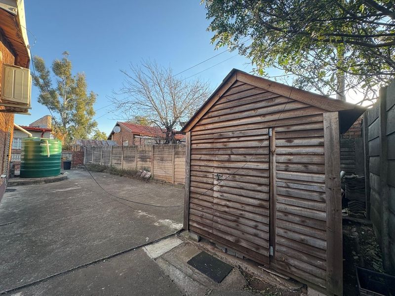 House For Sale in Lennoxton, Newcastle, KwaZulu Natal - Photo 8