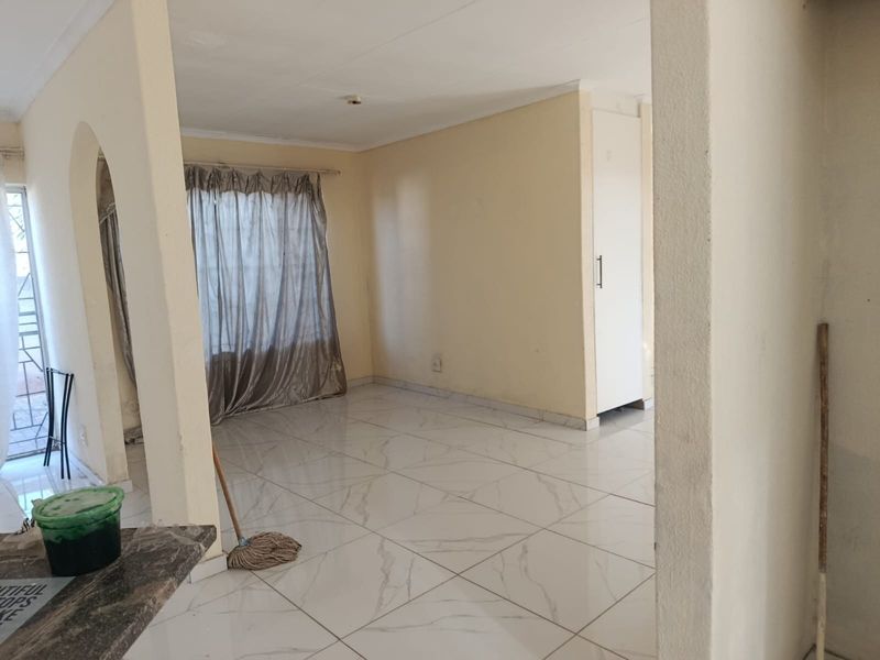 Spacious 3-Bedroom Family Home in a Quiet and Secure Location - Photo 10