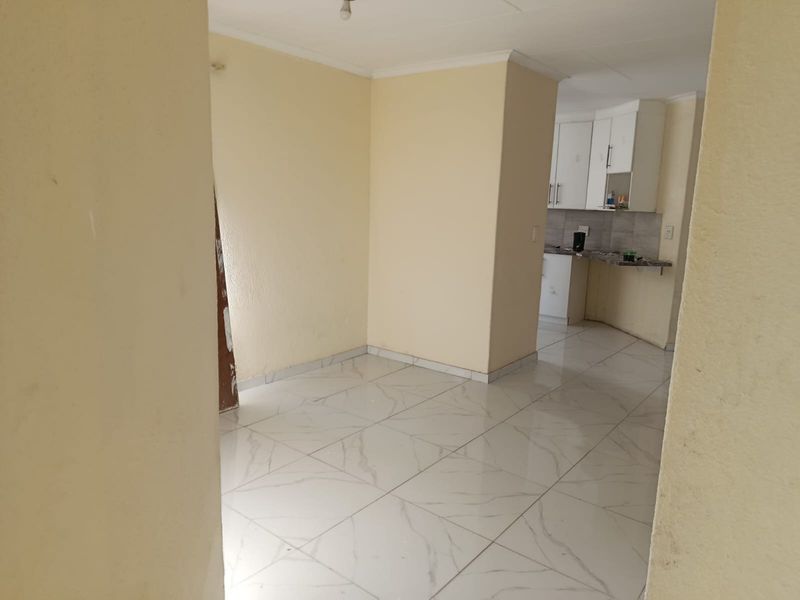 Spacious 3-Bedroom Family Home in a Quiet and Secure Location - Photo 5