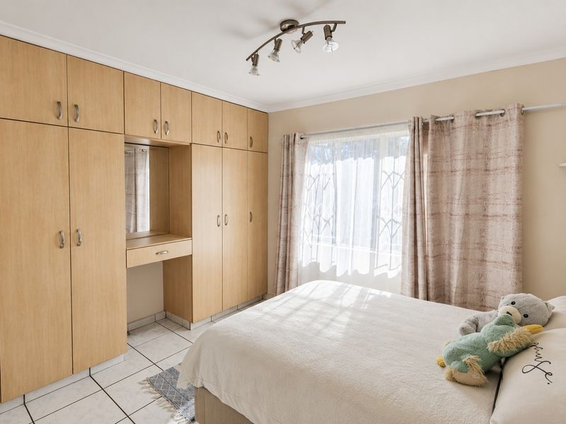 Secure 3 bed 3 bath Simplex for sale in Cleland - Pietermaritzburg - Photo 9